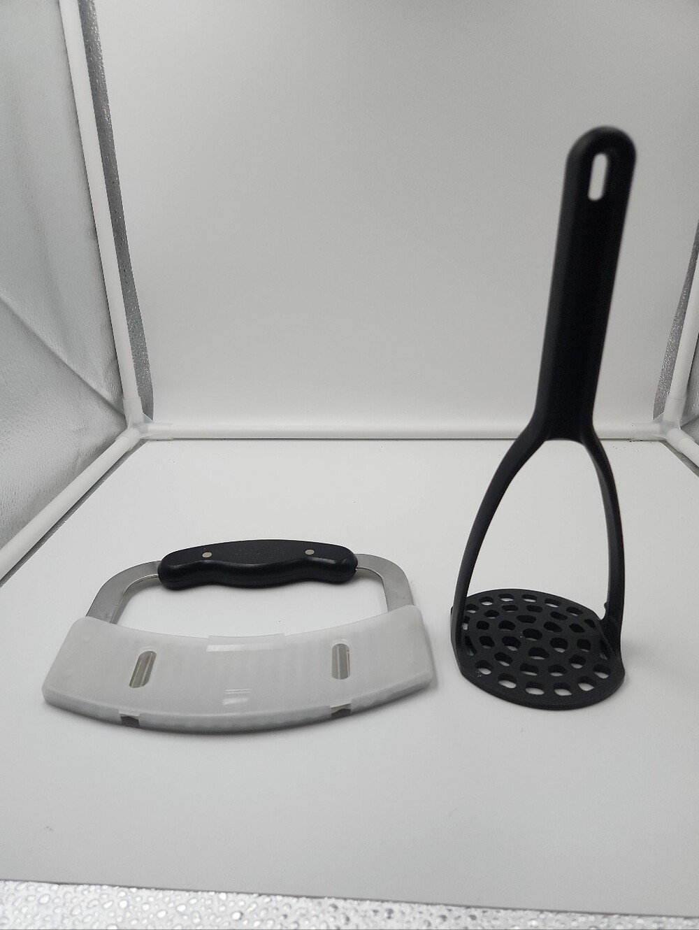Lot Of 2 The Pampered Chef Crinkle Cutter #1063 Nylon Potato Masher #2317